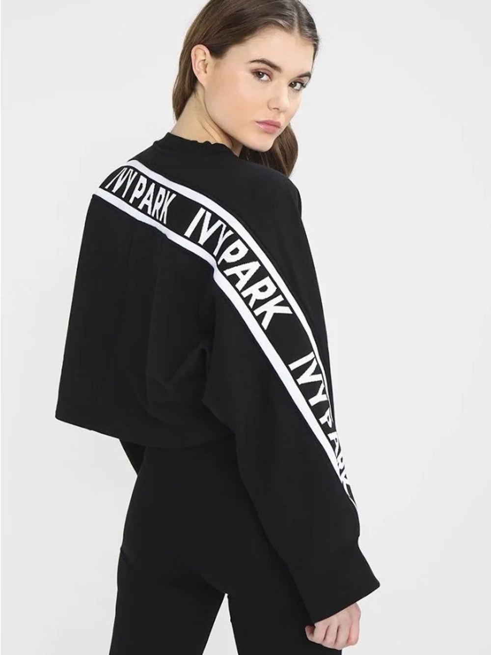 Ivy Park NWT Crewneck Crop Black Knit Long Sleeves Top Size XS